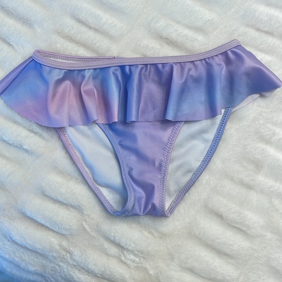 Bikini - Picture 4 of 5